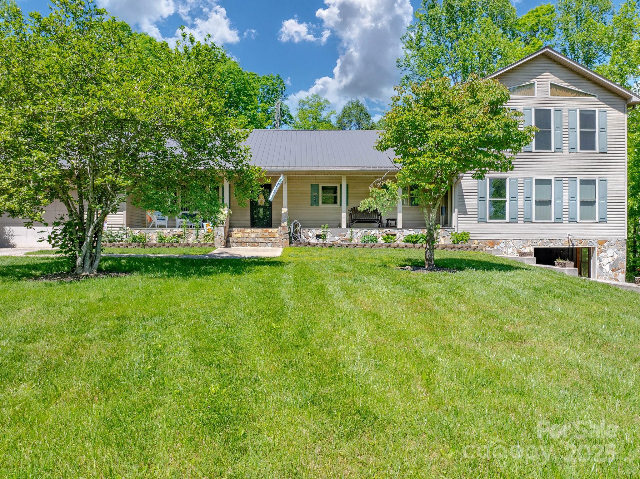 635 Worley Road Marion, NC 28752 - Photo 3 of 37