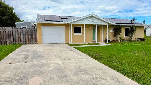 $3,000 | 2209 Southeast East Dunbrooke Circle, Port St. Lucie, FL 34952