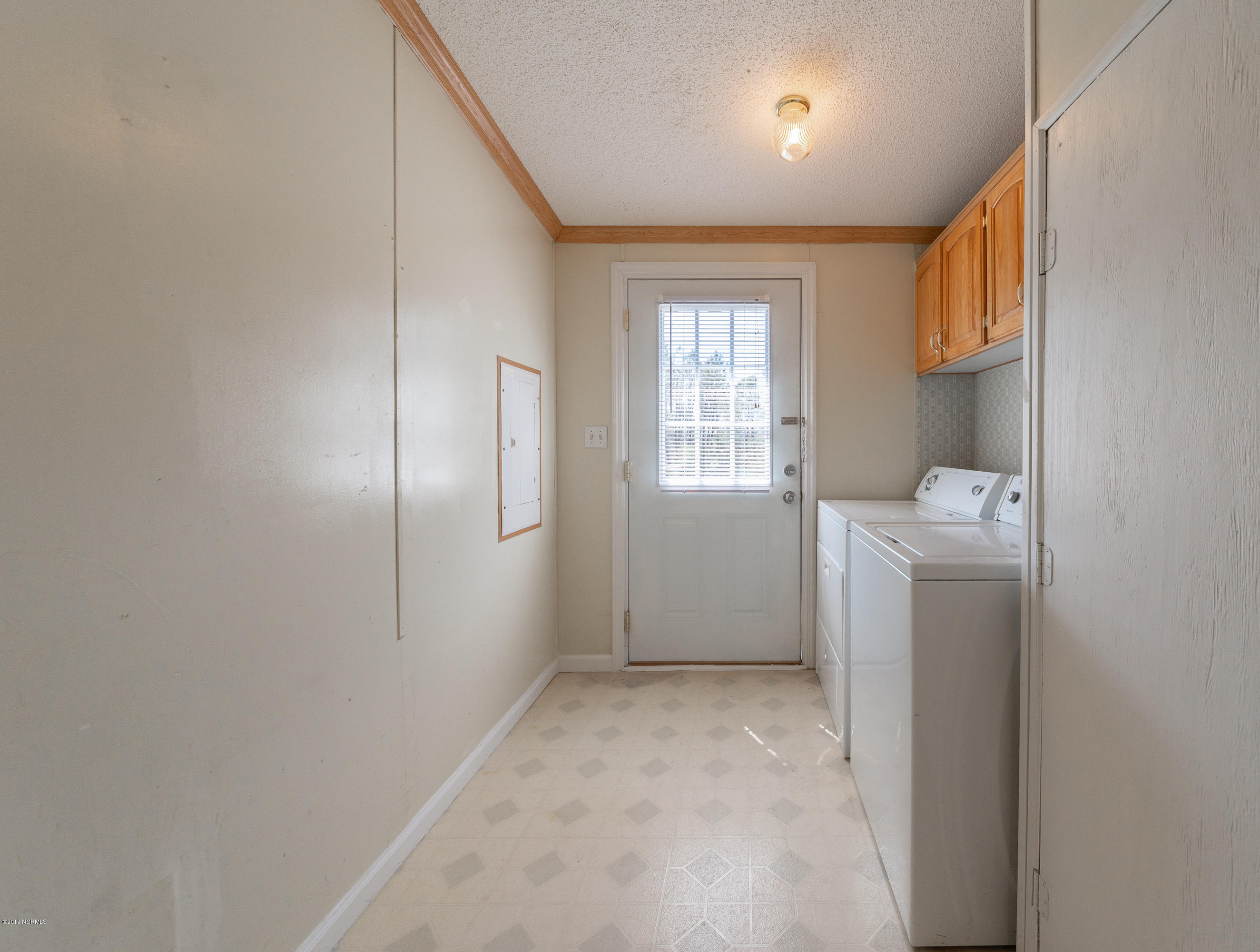 410 Moores Landing Road Hampstead, NC 28443 - Photo 20 of 26 Laundry Room
