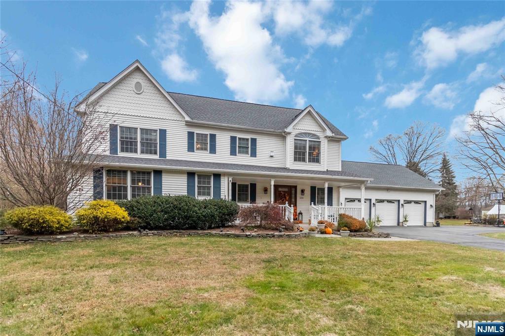 1432 Macopin Road West Milford, NJ 07480 - Photo 4 of 48