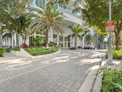 $5,400 | 951 Brickell Avenue, Unit 2011, Miami, FL 33131