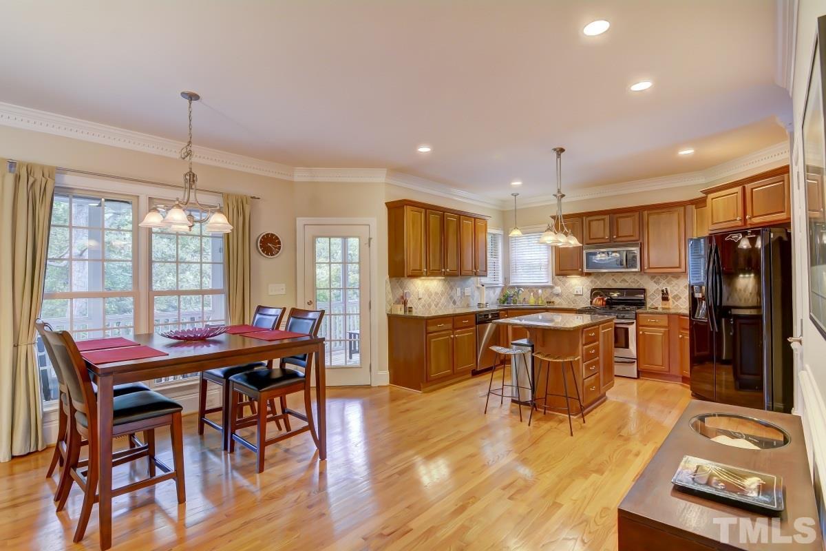 3728 Congeniality Way Raleigh, NC 27613 - Photo 7 of 19