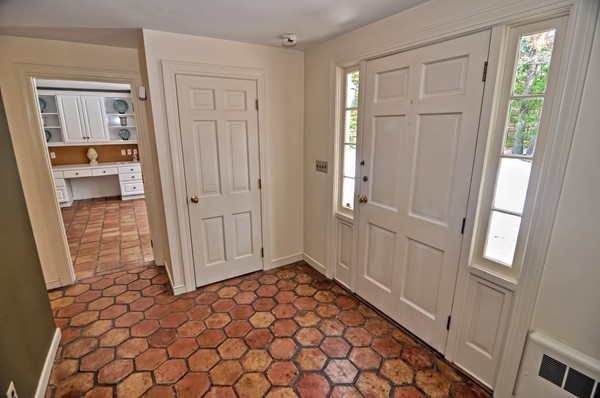 152 Deacon Haynes Road Concord, MA 01742 - Photo 3 of 29
