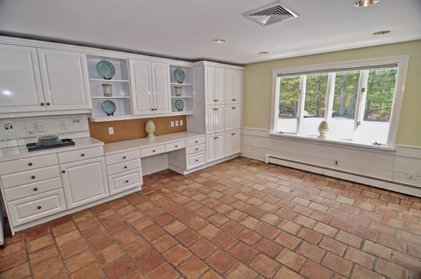 152 Deacon Haynes Road Concord, MA 01742 - Photo 7 of 29