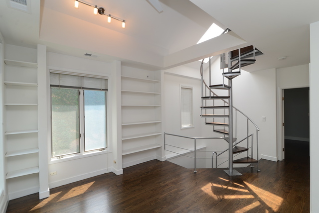 Undisclosed Address Chicago, IL 60614 - Photo 7 of 17 a view of entryway with wooden floor