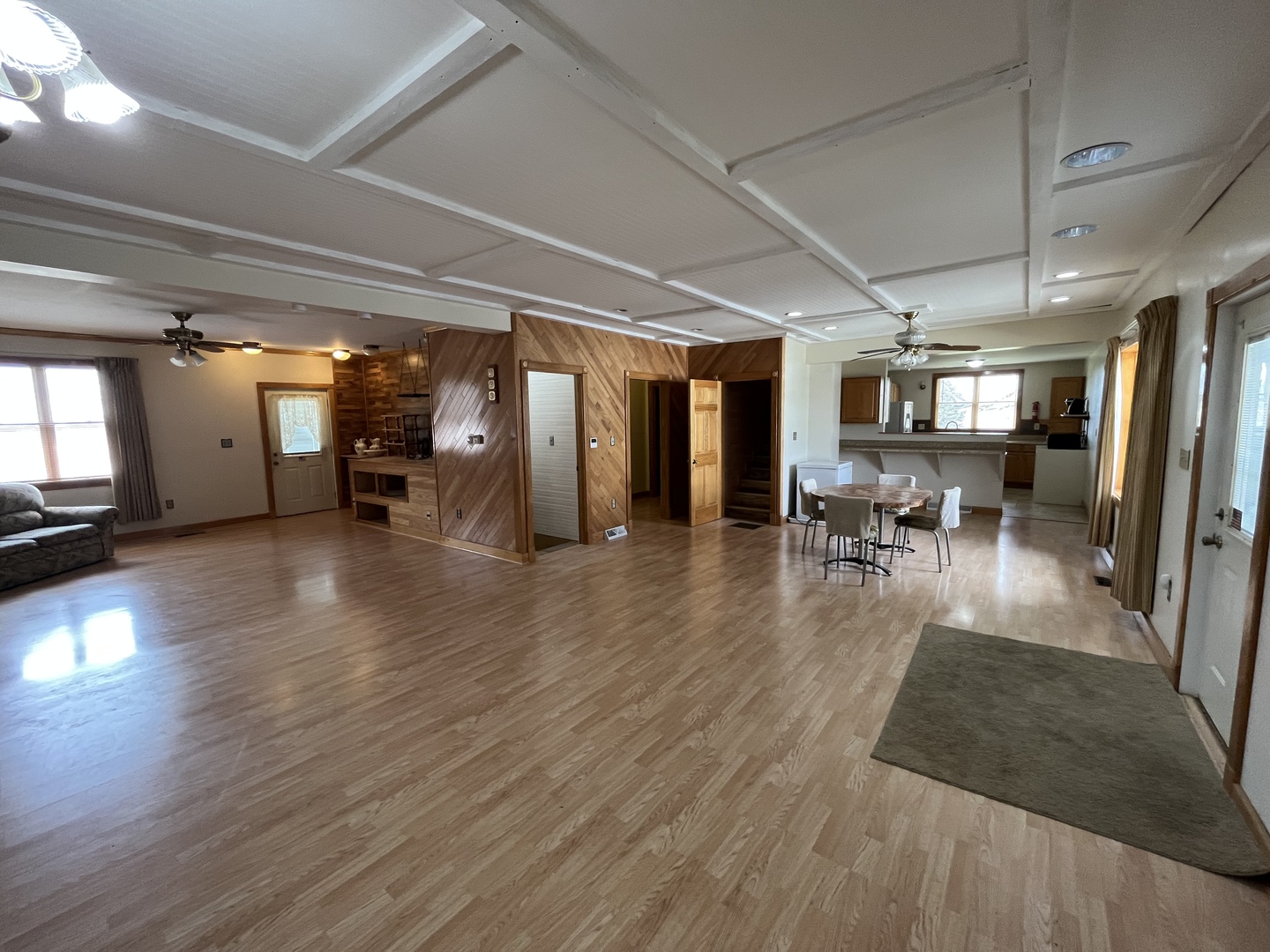 3420 Howlett Road Paw Paw, IL 61353 - Photo 7 of 34 a lobby with furniture and a potted plant