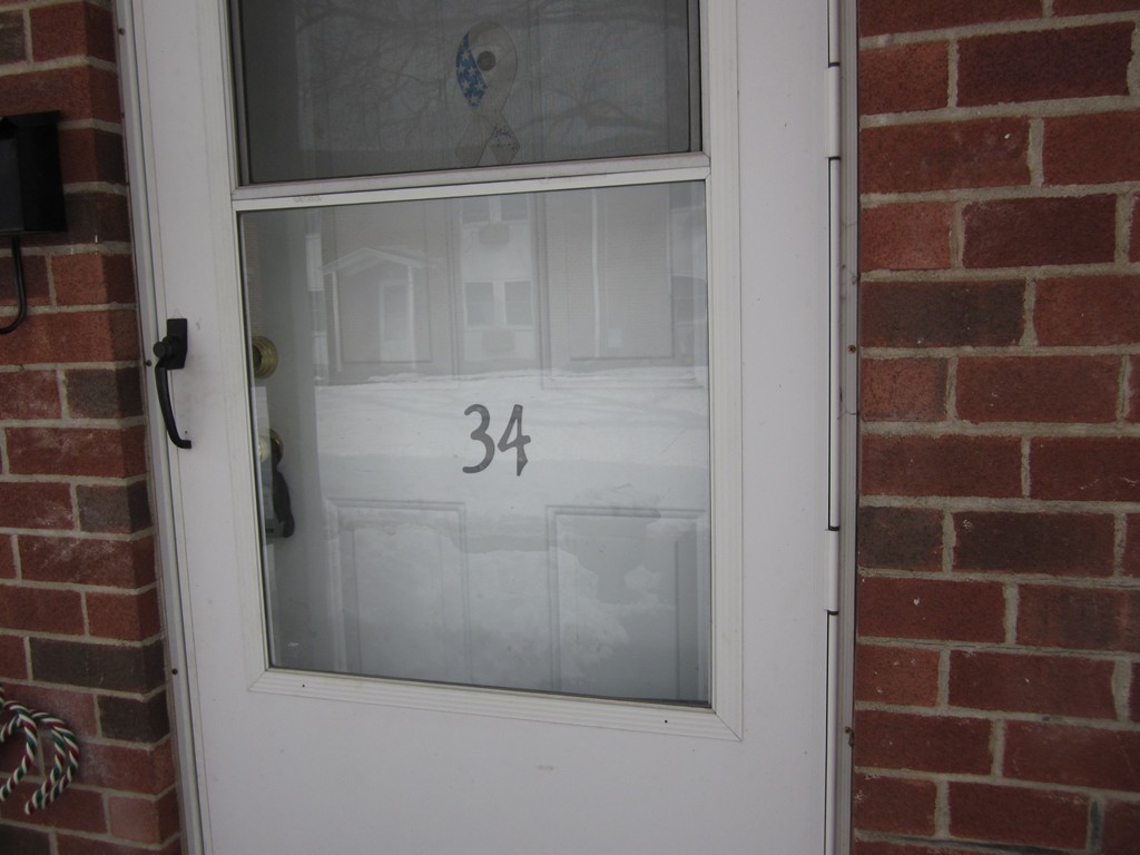 34 Manor Court, Unit 34 Springfield, MA 01118 - Photo 1 of 16