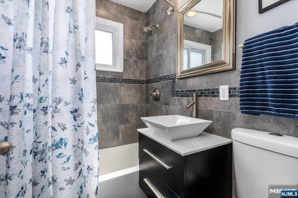 19 Overhill Road Belleville, NJ 07109 - Photo 10 of 25 Gallery Image 10