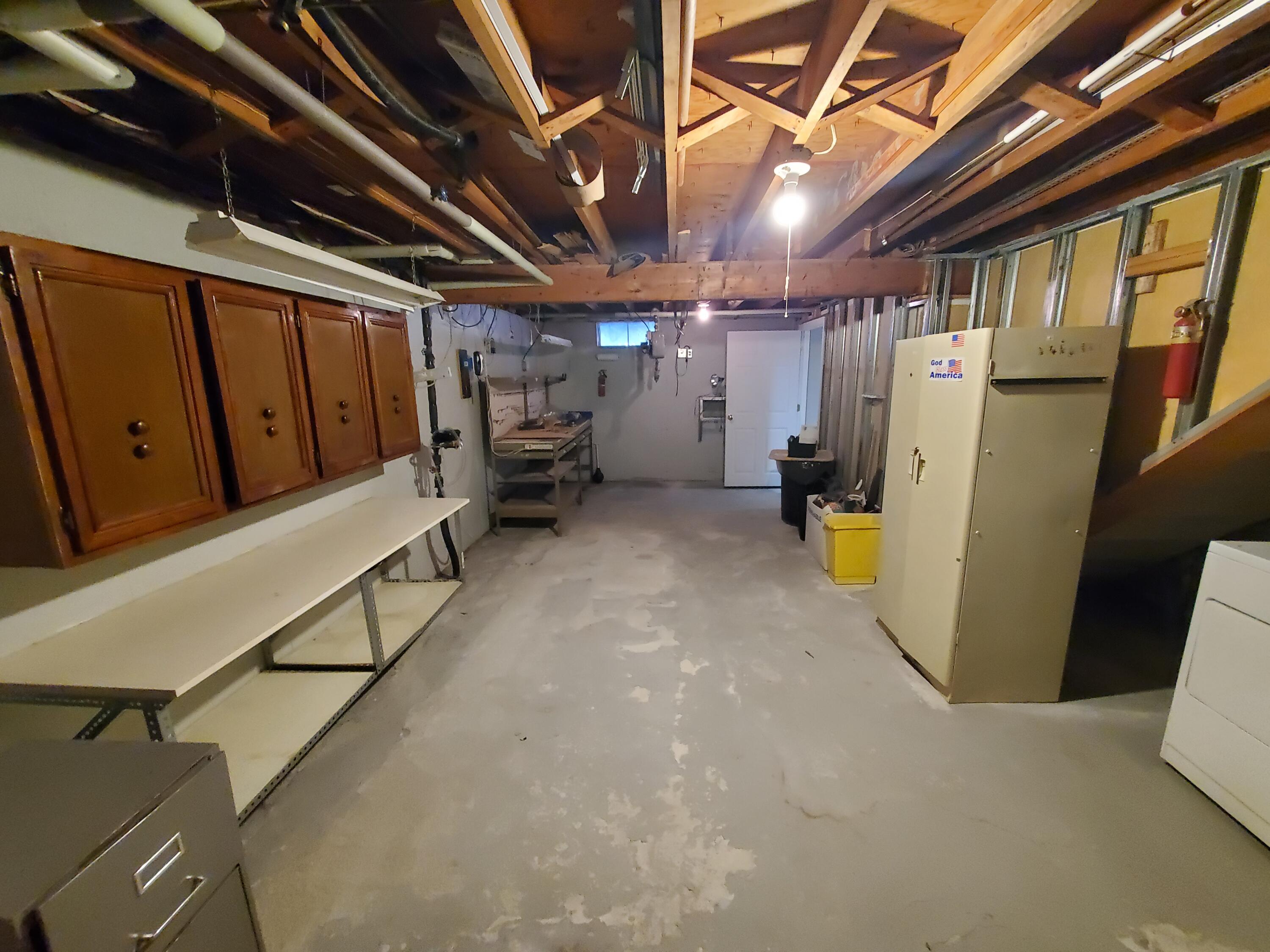 431 Birch Street Bangor, ME 04401 - Photo 32 of 35 20240121_130215