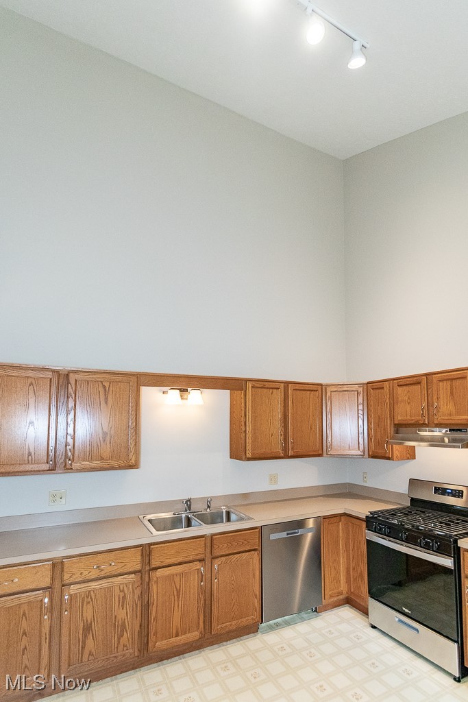 8421 Hendricks Road Mentor, OH 44060 - Photo 23 of 42