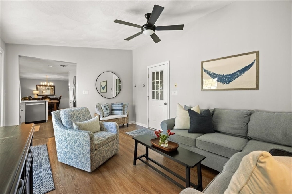 41 Utility Road Scituate, MA 02066 - Photo 6 of 42