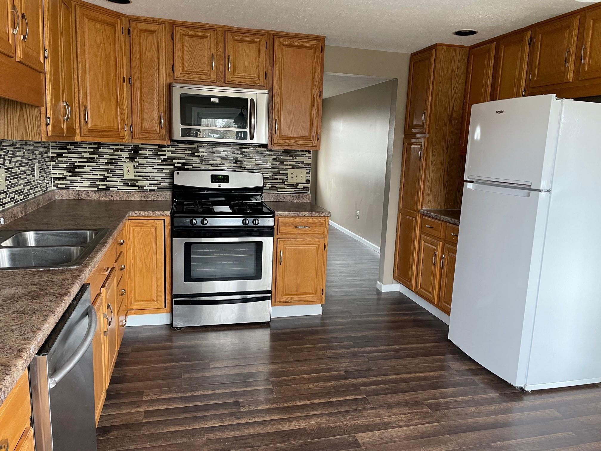 2121 Brookfield Road Columbus, OH 43229 - Photo 2 of 21 Gallery Image 2