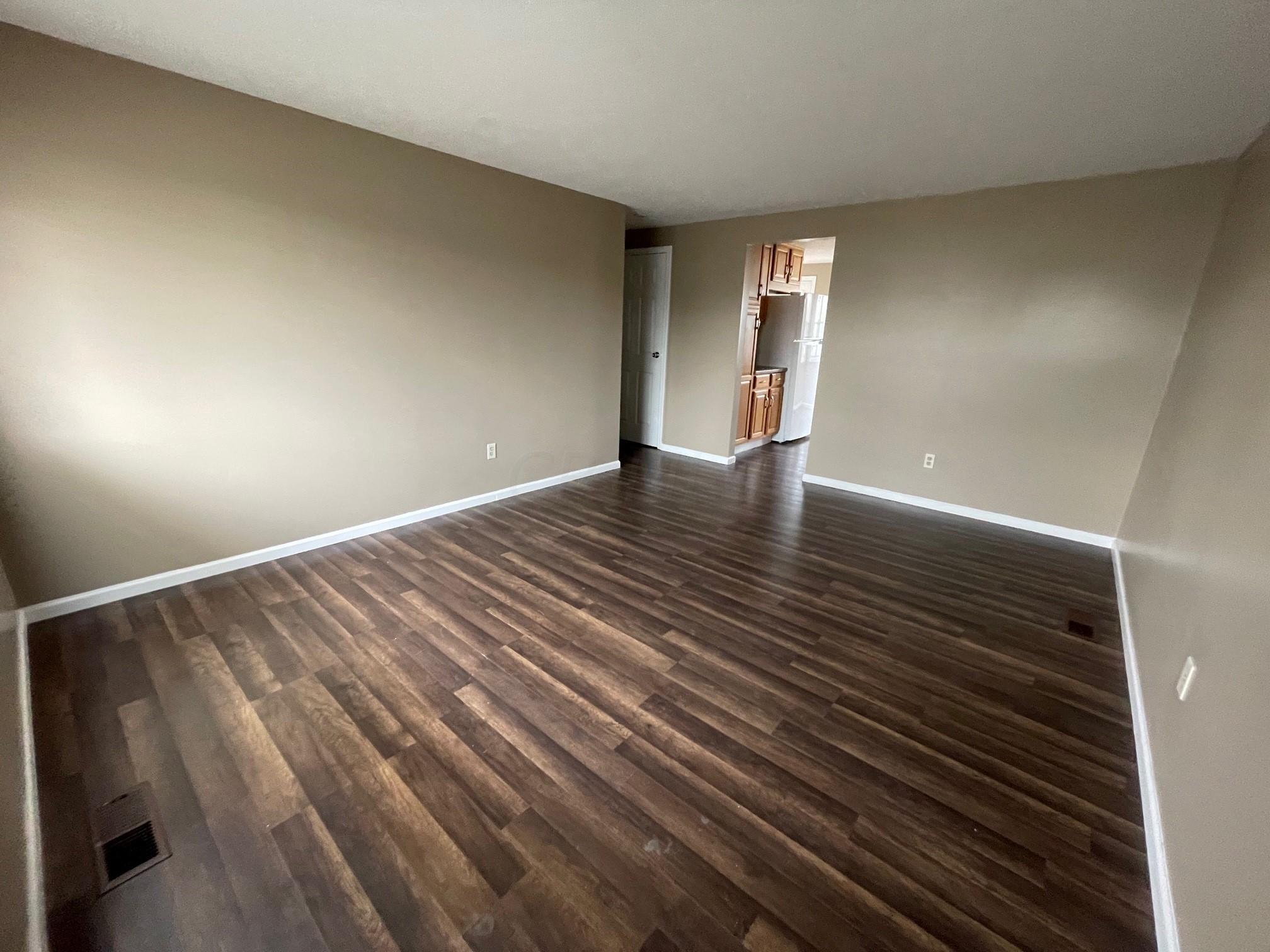 2121 Brookfield Road Columbus, OH 43229 - Photo 7 of 21 Gallery Image 7