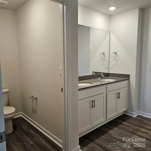 $2,295 | 1318 37th Ave Lane Northeast, Hickory, NC 28601