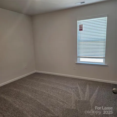 $2,295 | 1318 37th Ave Lane Northeast, Hickory, NC 28601