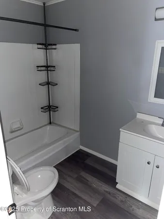 $1,200 | 17 East Carey Street, Unit 3, Plains, PA 18705