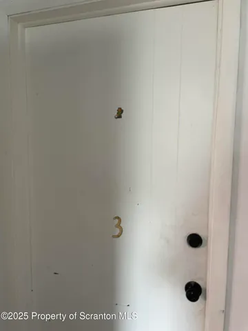 $1,200 | 17 East Carey Street, Unit 3, Plains, PA 18705