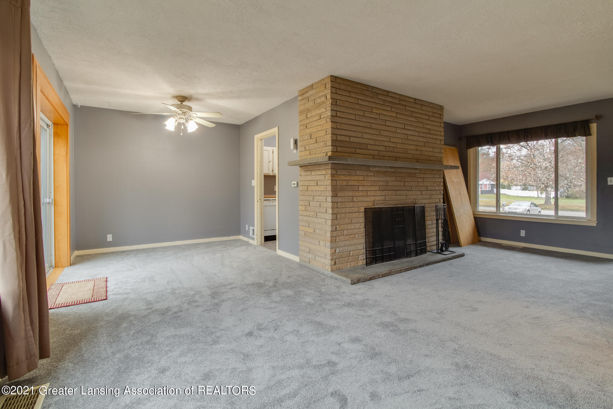 2367 Mt Hope Road Okemos, MI 48864 - Photo 4 of 33 2367_Mt_Hope_JEFF-17