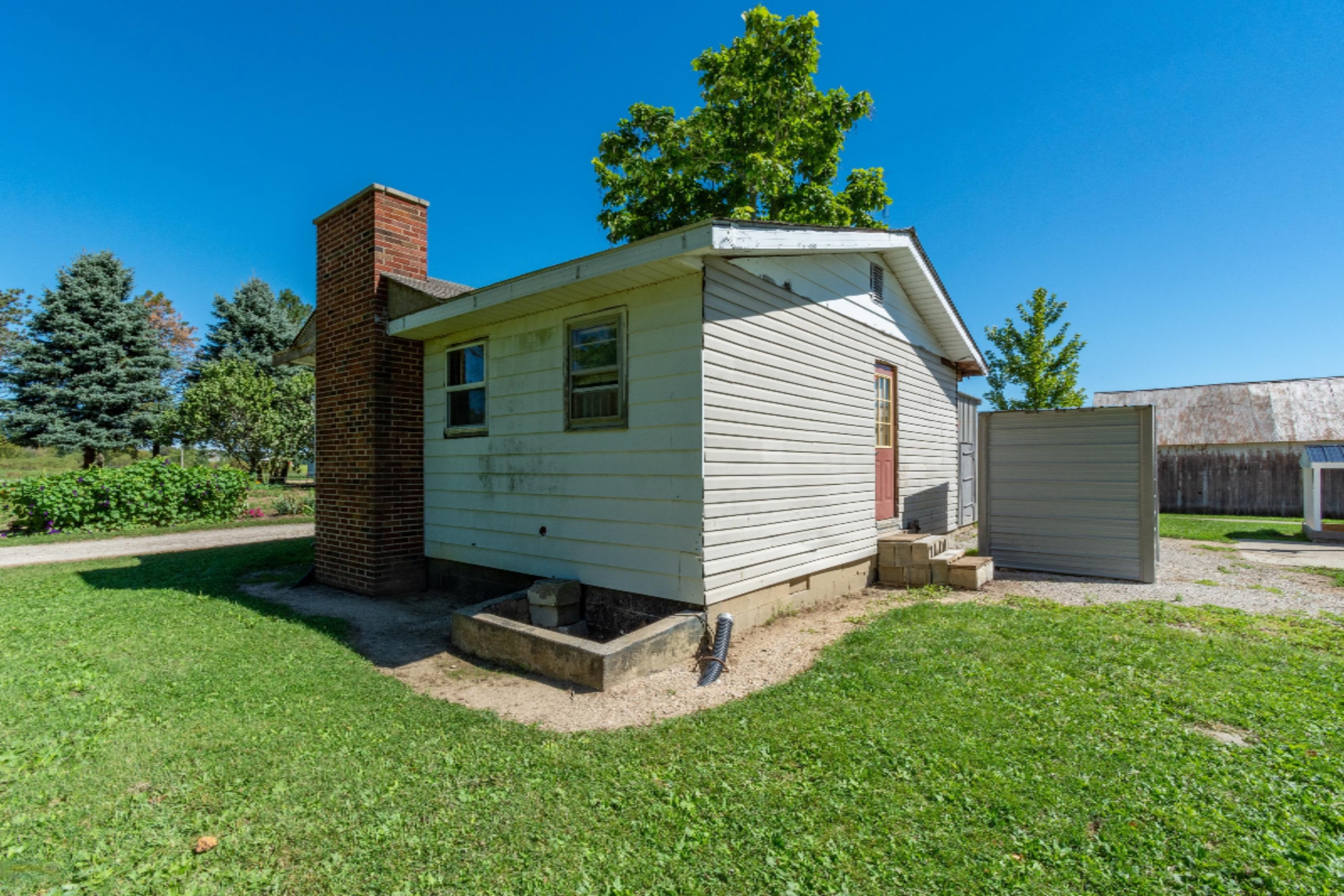 4691 North Somerset Road Addison, MI 49220 - Photo 1 of 52 1
