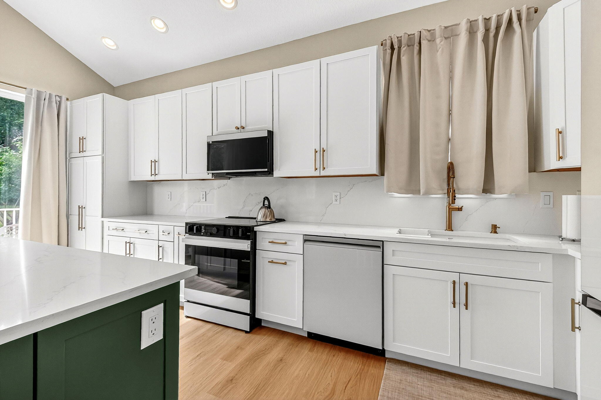 9858 Shepard Place Wellington, FL 33414 - Photo 15 of 96 17-web-or-mls-DSC_8110