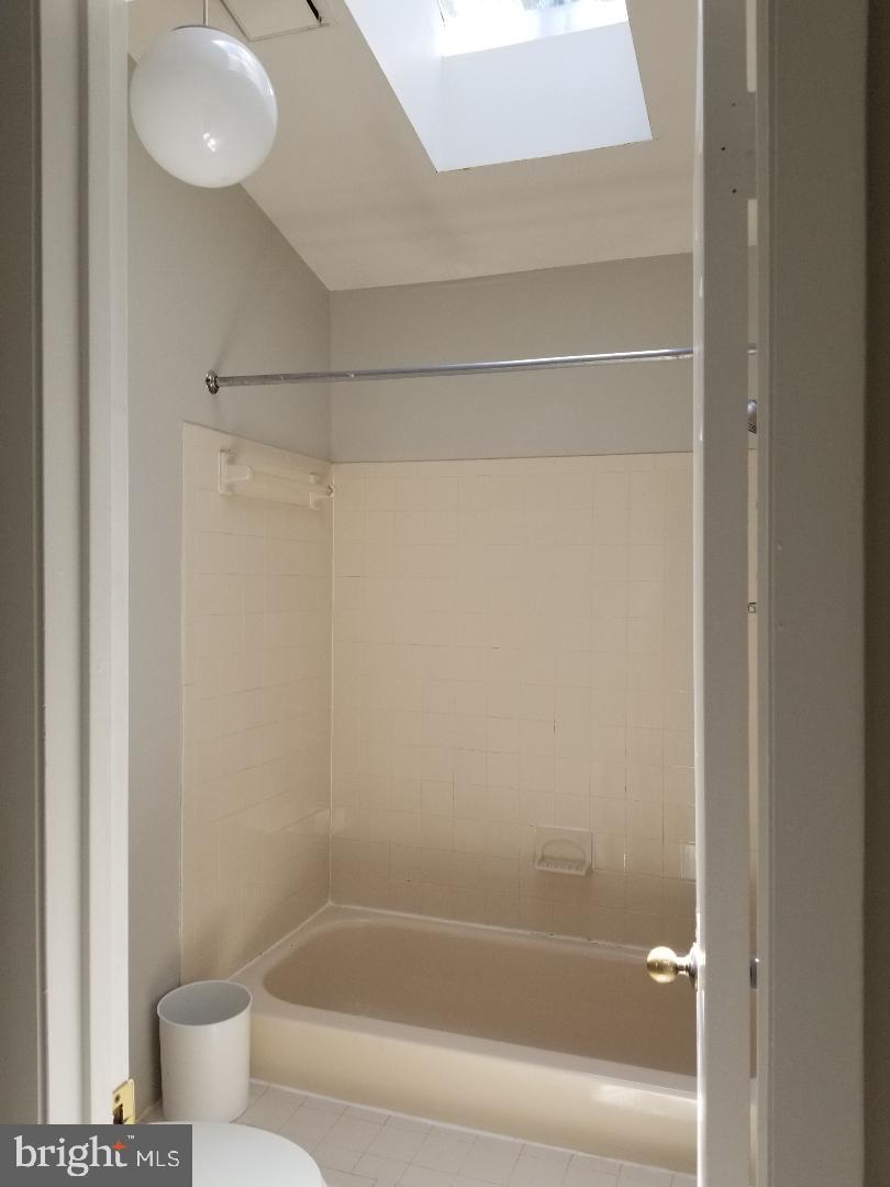 1603 Oak Spring Way Reston, VA 20190 - Photo 11 of 22 Gallery Image 11