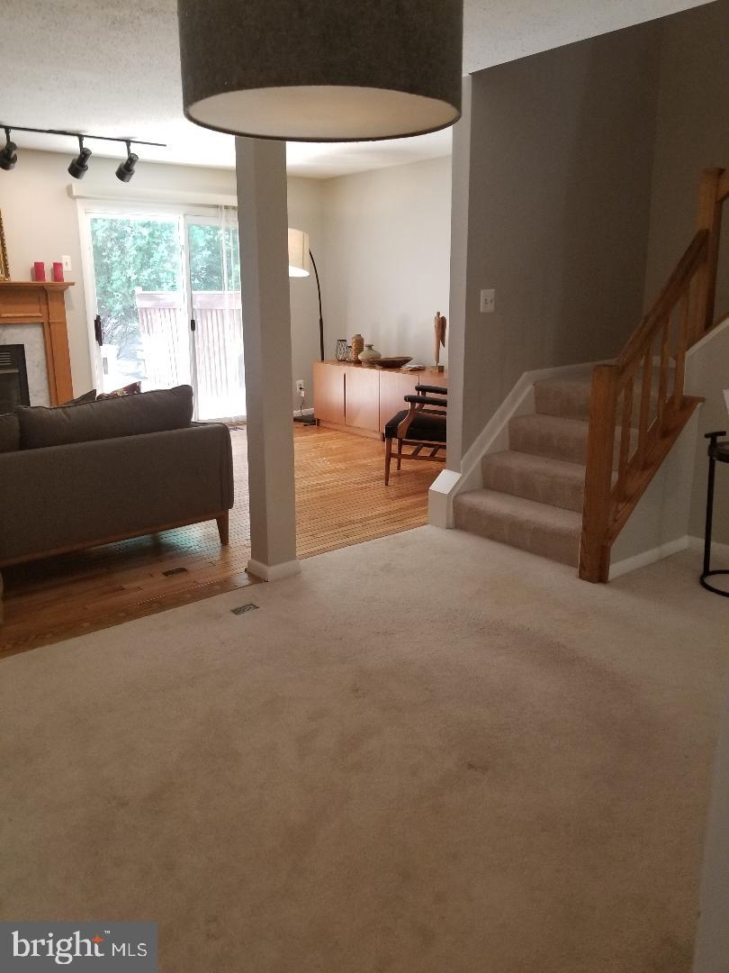 1603 Oak Spring Way Reston, VA 20190 - Photo 3 of 22 Gallery Image 3