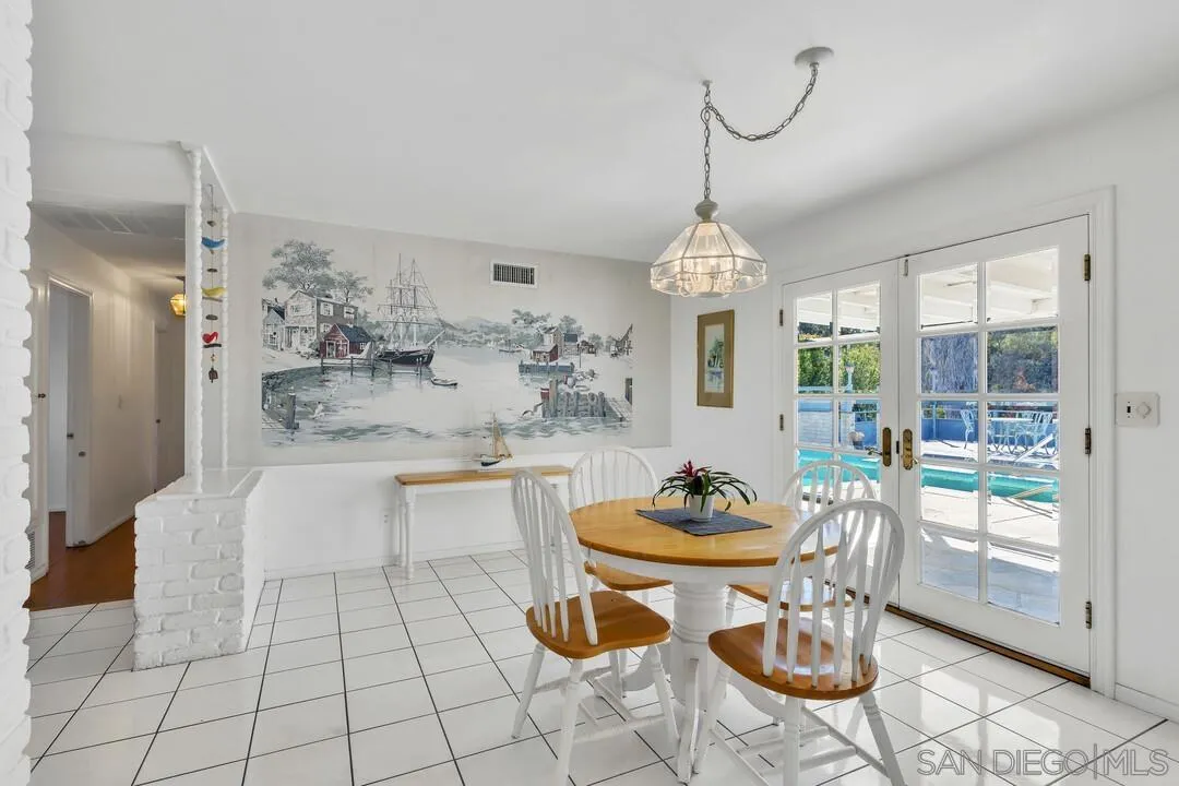 9326 Oakbourne Road Santee, CA 92071 - Photo 10 of 41