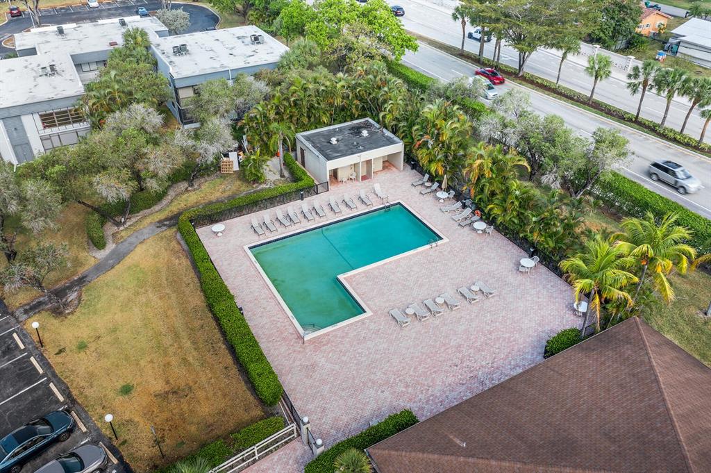 9676 West McNab Road, Unit 110 Fort Lauderdale, FL 33321 - Photo 24 of 26 an aerial view of a house