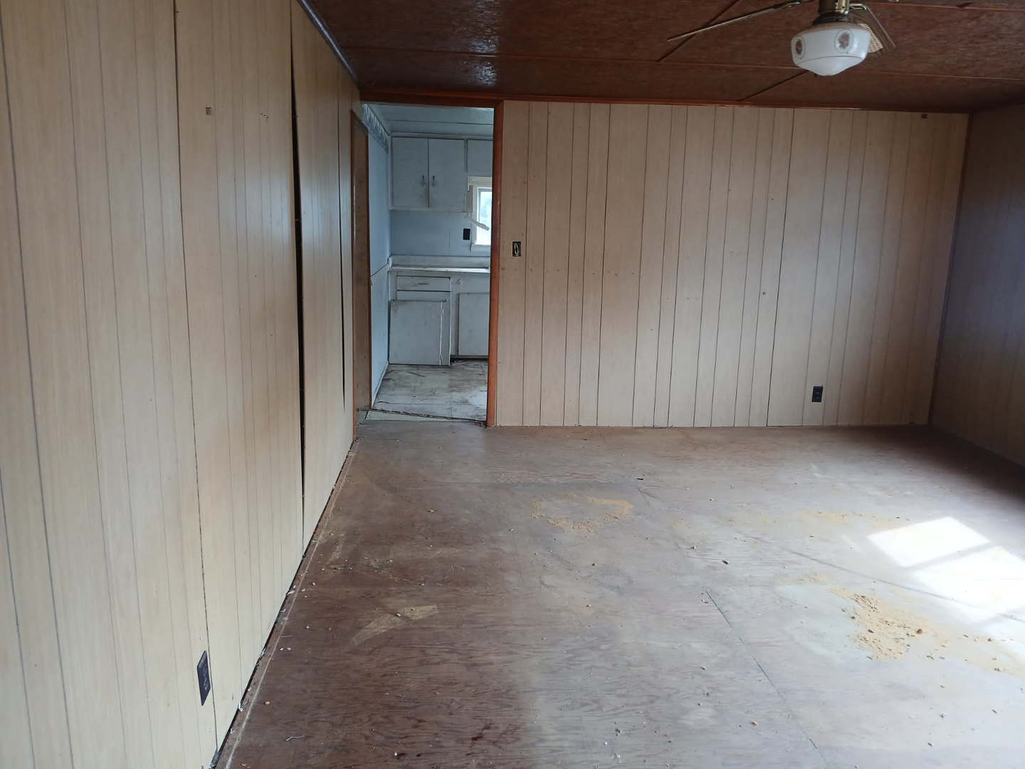 1016 State Street Colona, IL 61241 - Photo 6 of 11 Gallery Image 6
