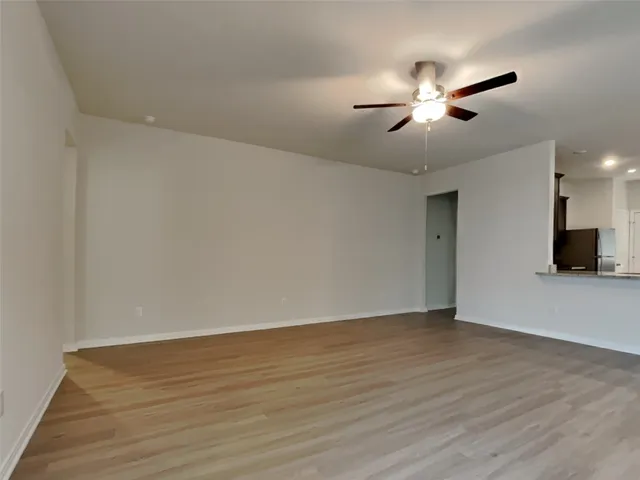 $1,695 | 15419 Maple Ter Drive, Conroe, TX 77303