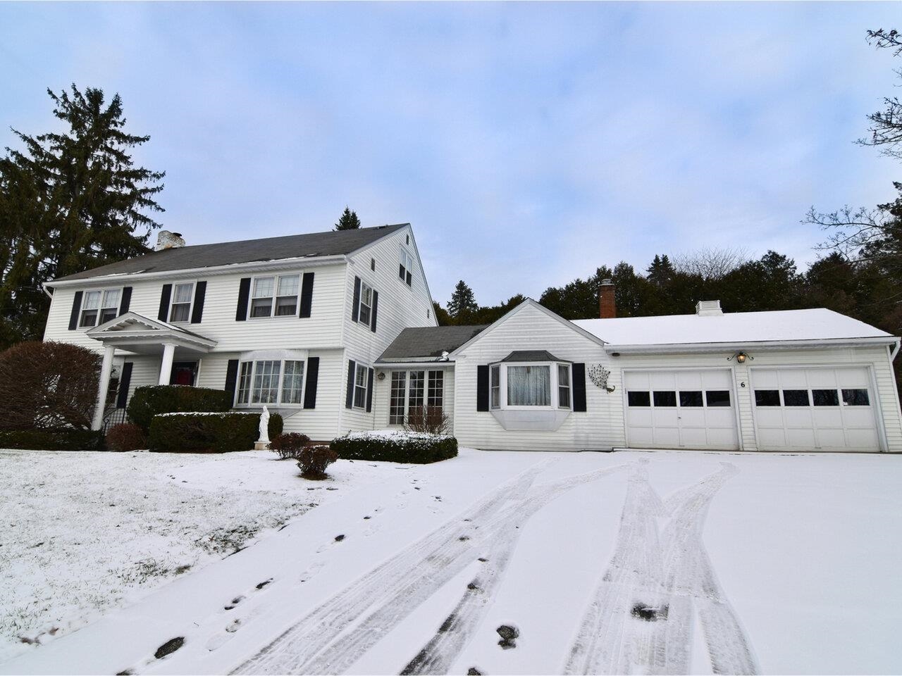 6 Crescent Road Burlington, VT 05401 - Photo 1 of 40 Gallery Image 1