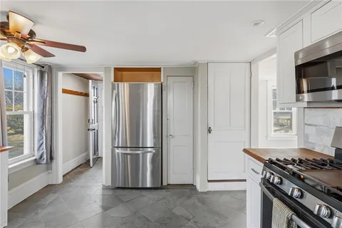 $424,900 | 493 Turnpike Avenue, Portsmouth, RI 02871