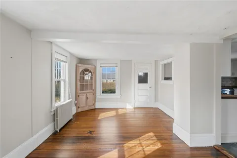 $424,900 | 493 Turnpike Avenue, Portsmouth, RI 02871
