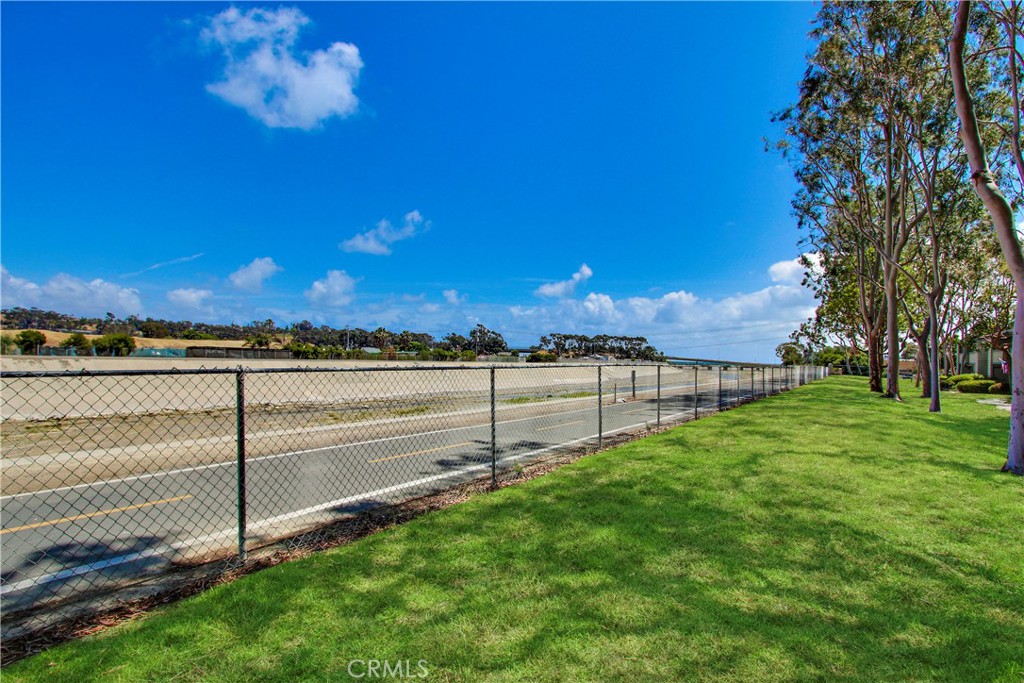25702 Seaside Drive Dana Point, CA 92629 - Photo 37 of 37 a view of a outdoor space