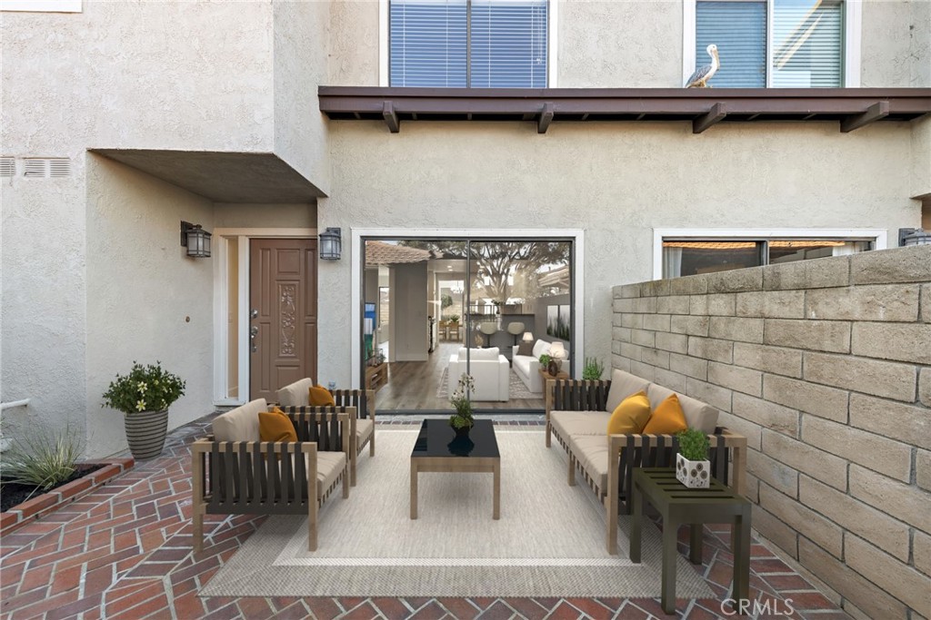 25702 Seaside Drive Dana Point, CA 92629 - Photo 4 of 37 a living room with furniture