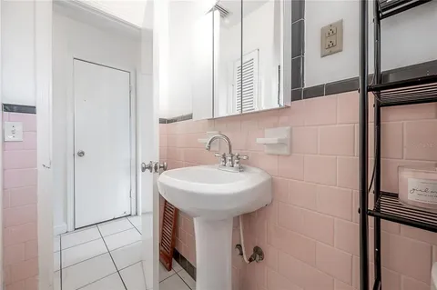 $399,900 | 2119 West Henry Avenue, Tampa, FL 33603
