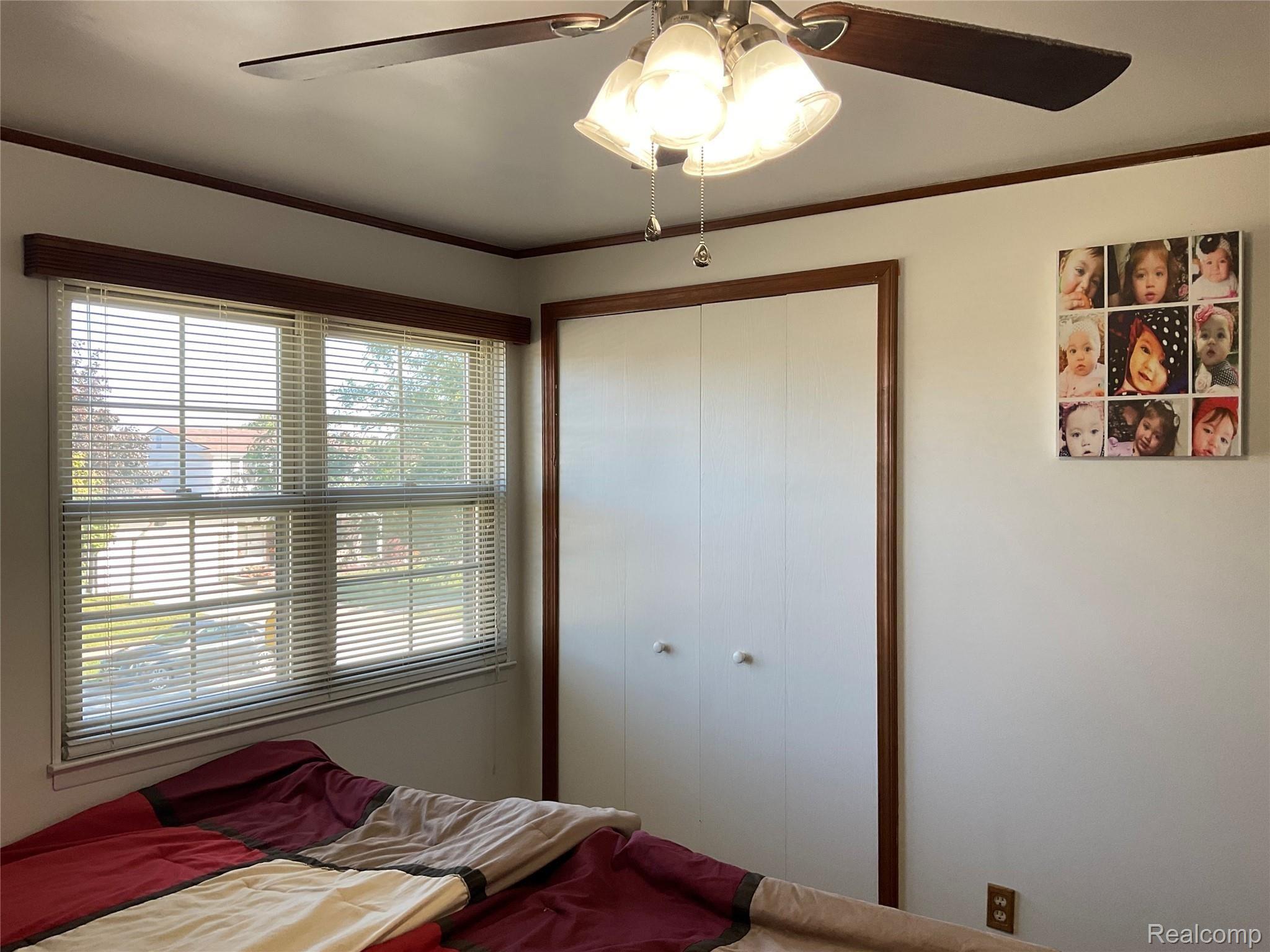 3142 Elmcrest Road Sterling Heights, MI 48310 - Photo 26 of 41 737E027B-52AB-4D29-9DCA-D4E8A8A5C6D9.jpeg