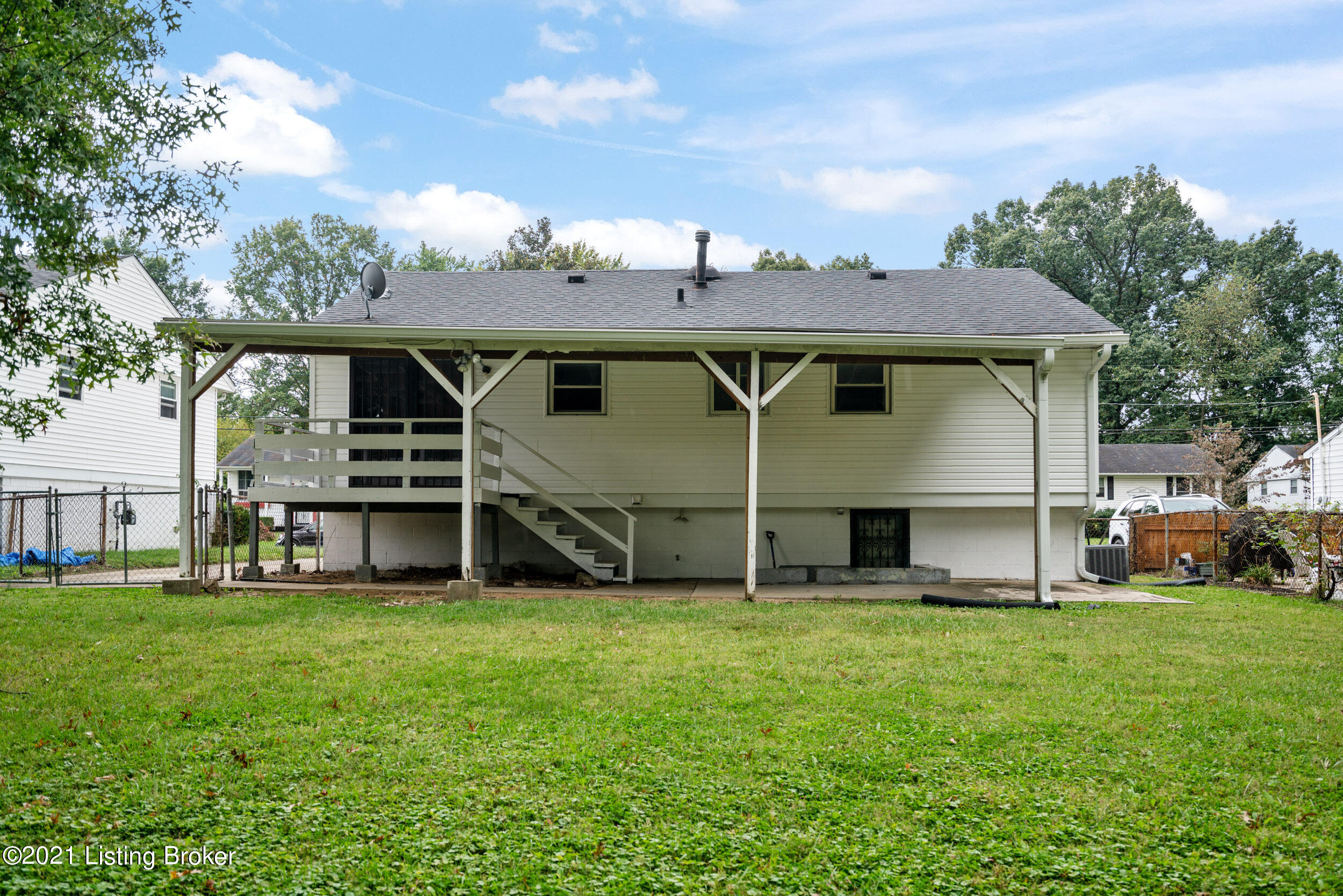 5009 Red Fern Road Louisville, KY 40218 - Photo 41 of 45 5009 Red Fern Road-04