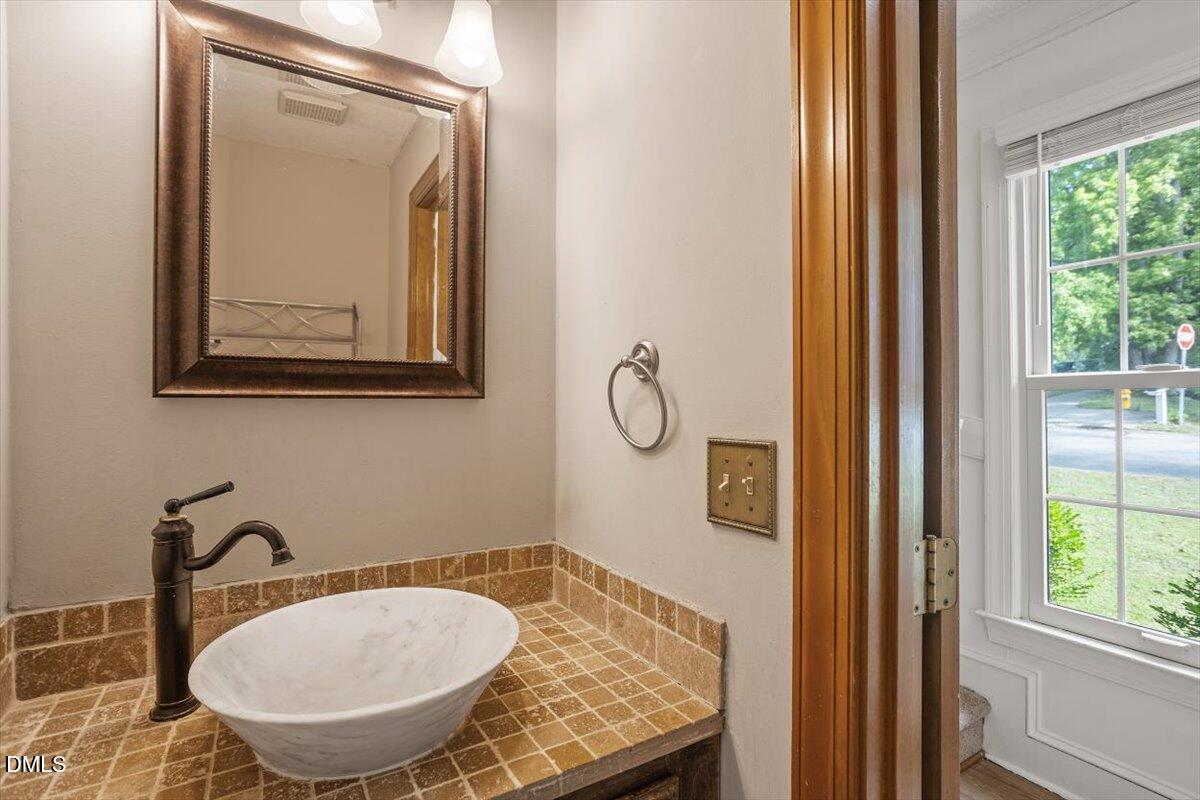3629 East Jameson Road Raleigh, NC 27604 - Photo 10 of 33