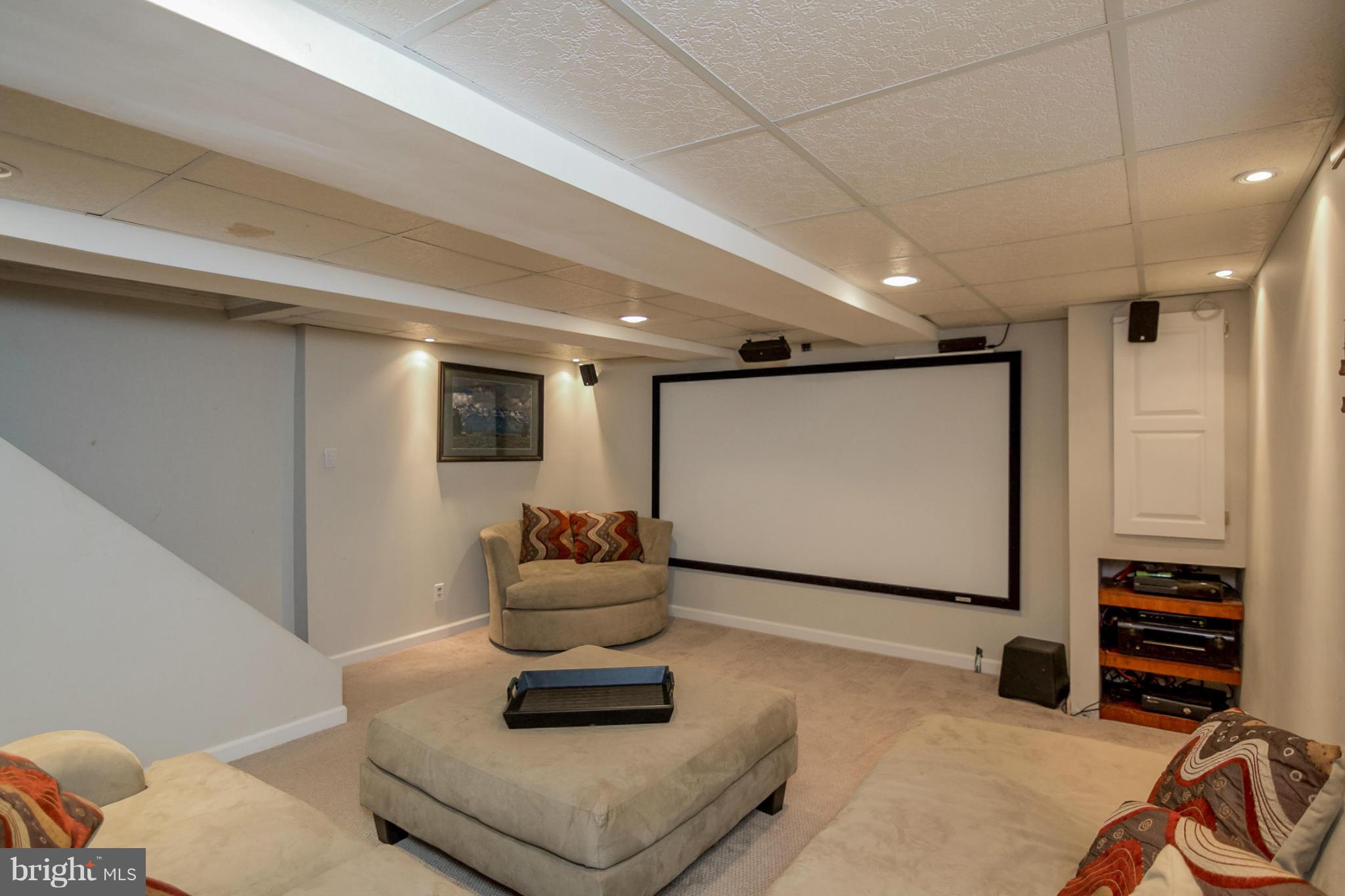 1817 Ellinwood Road Baltimore, MD 21237 - Photo 20 of 30 Family Room