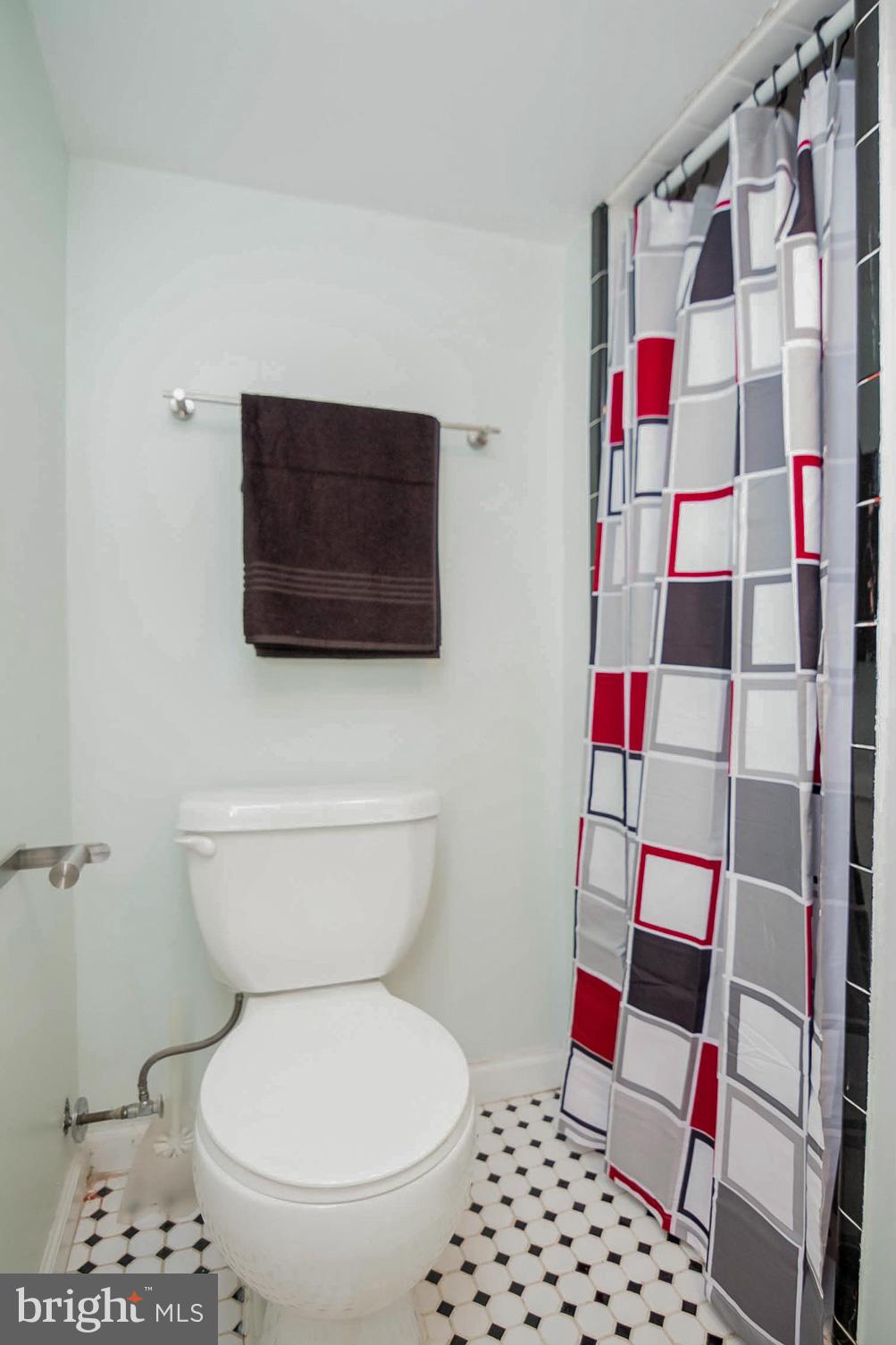 1817 Ellinwood Road Baltimore, MD 21237 - Photo 24 of 30 Bath