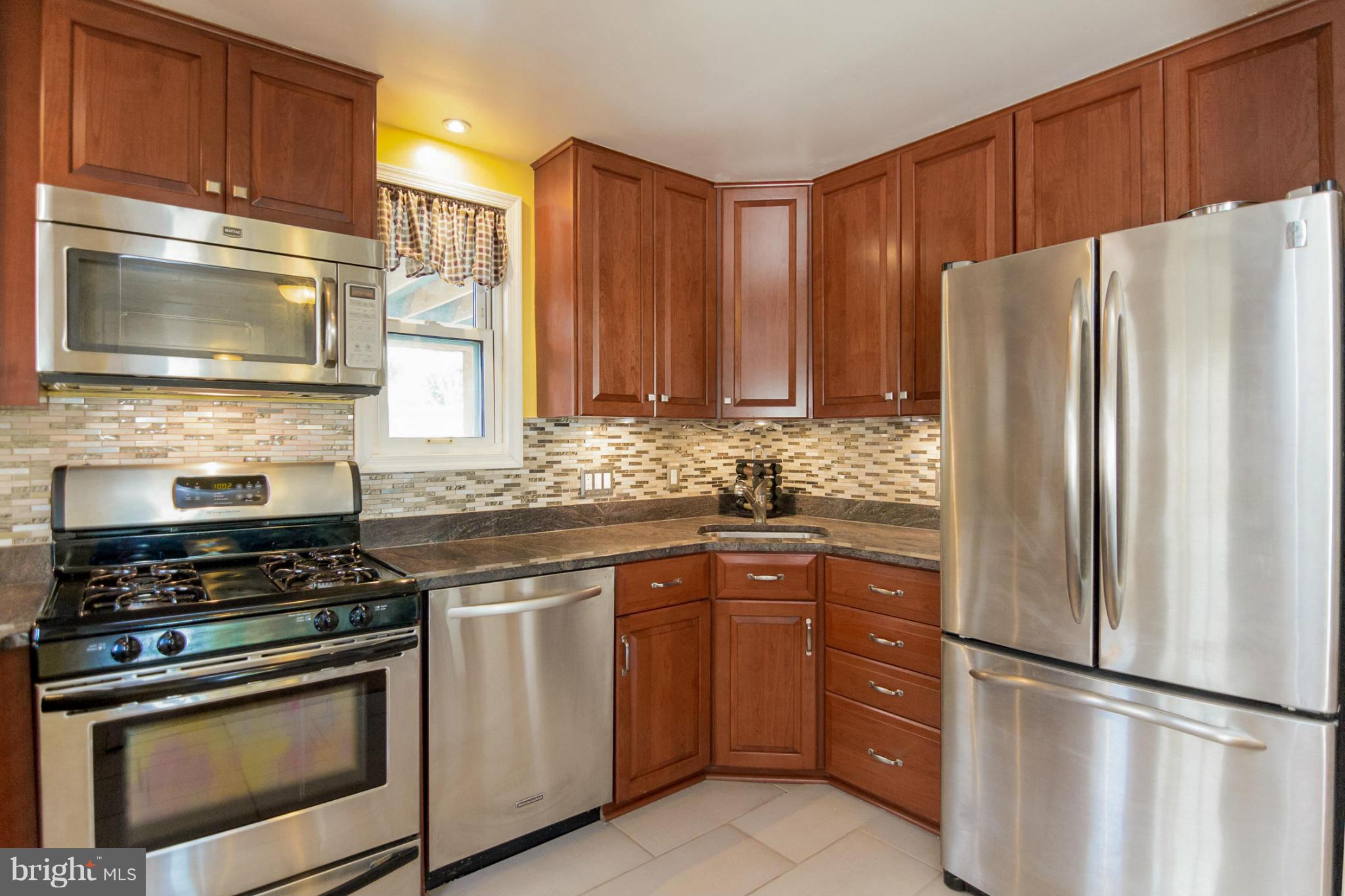 1817 Ellinwood Road Baltimore, MD 21237 - Photo 8 of 30 Kitchen