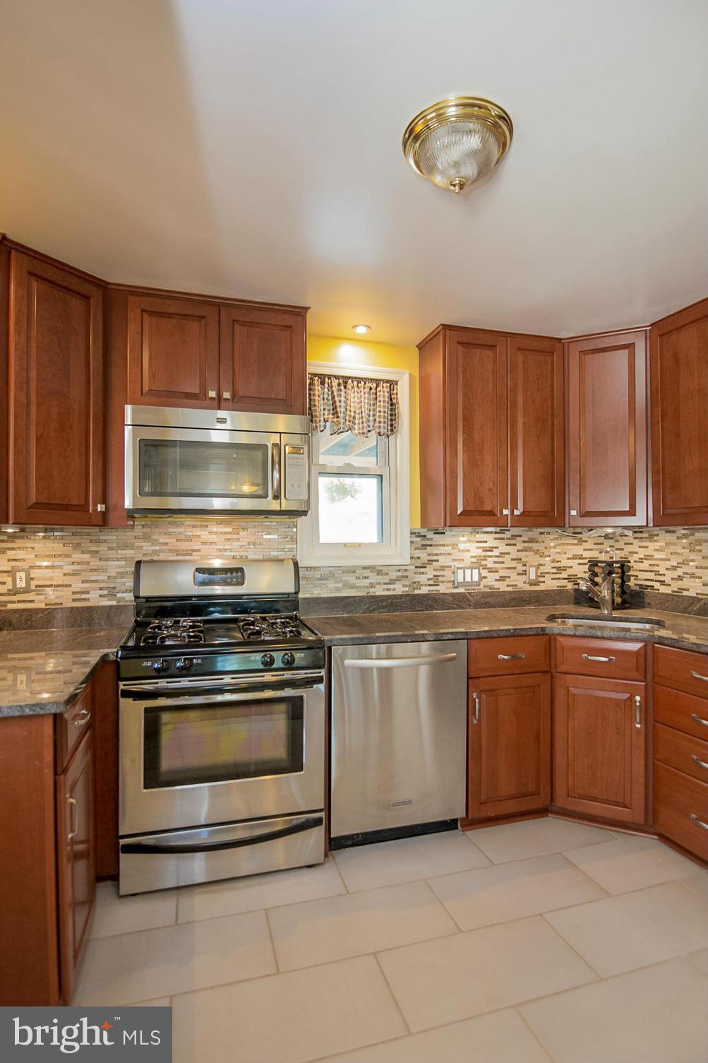 1817 Ellinwood Road Baltimore, MD 21237 - Photo 9 of 30 Kitchen