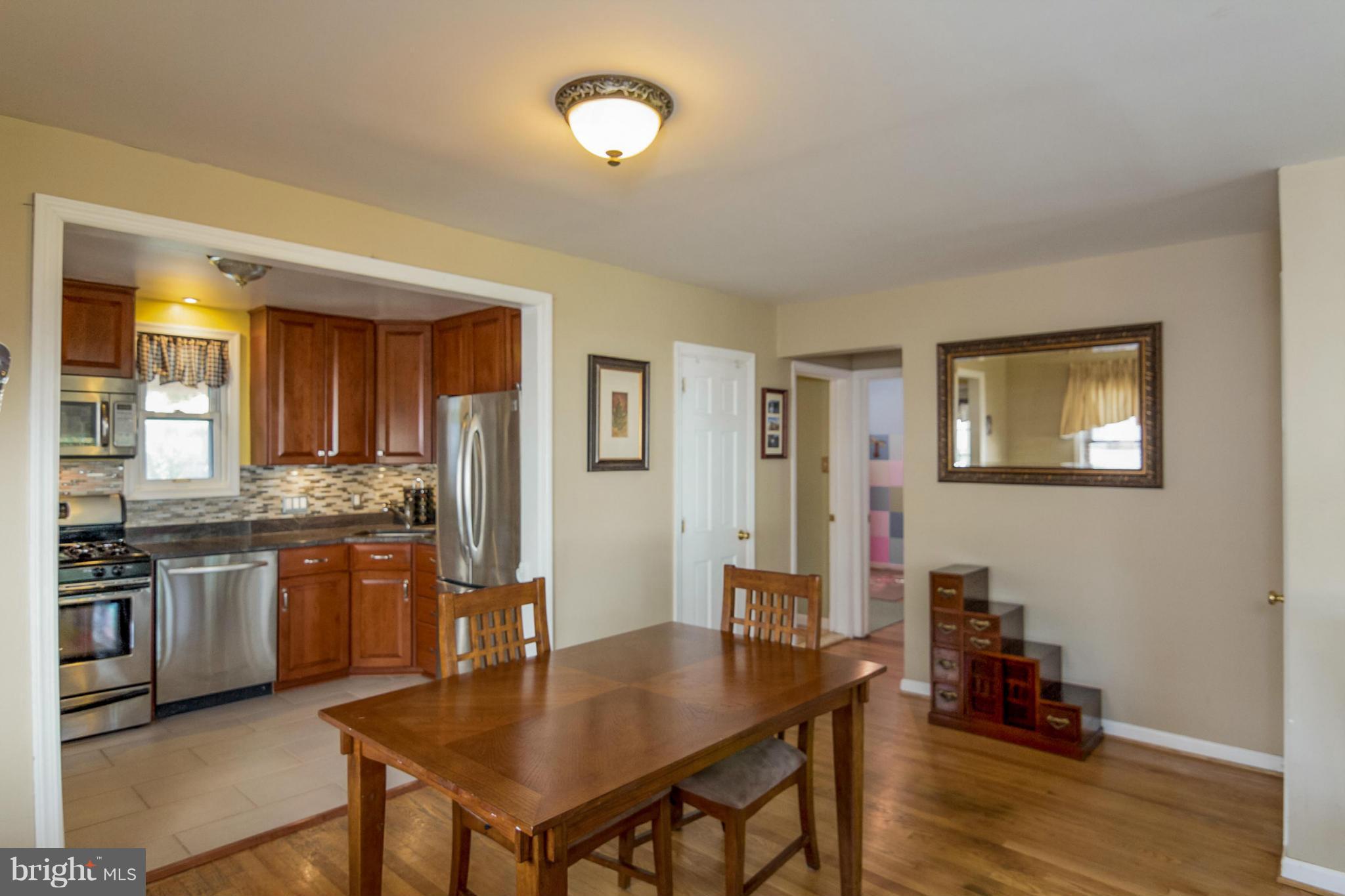 1817 Ellinwood Road Baltimore, MD 21237 - Photo 10 of 30 Dining Room