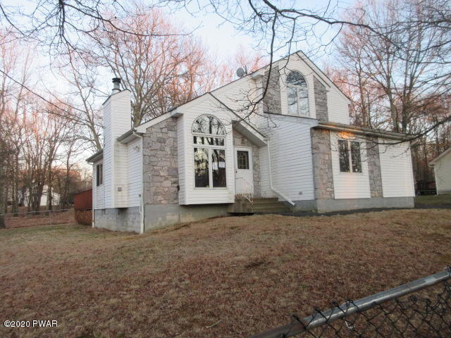 4551 Pine Ridge Drive West Bushkill, PA 18324 - Photo 6 of 26 IMG_7029 (1)
