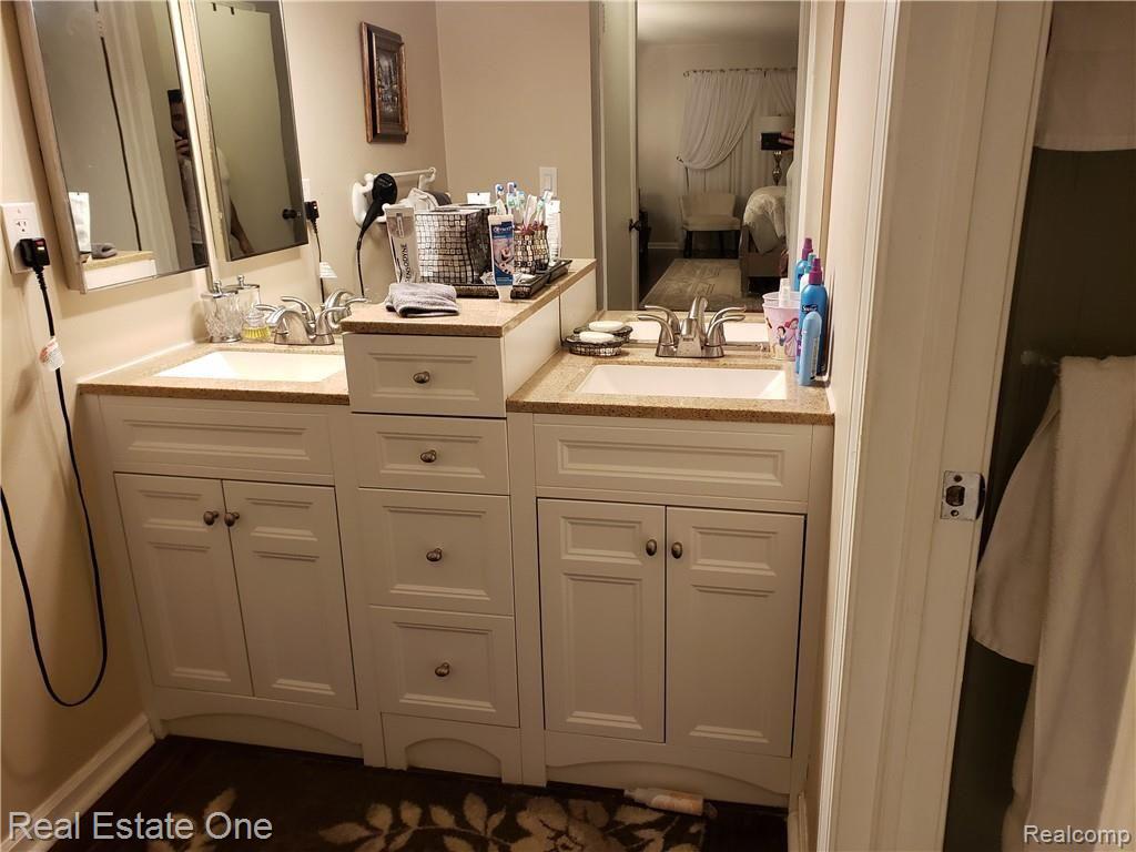 29135 Evergreen Road Southfield, MI 48076 - Photo 14 of 15 20181026_080710.jpg