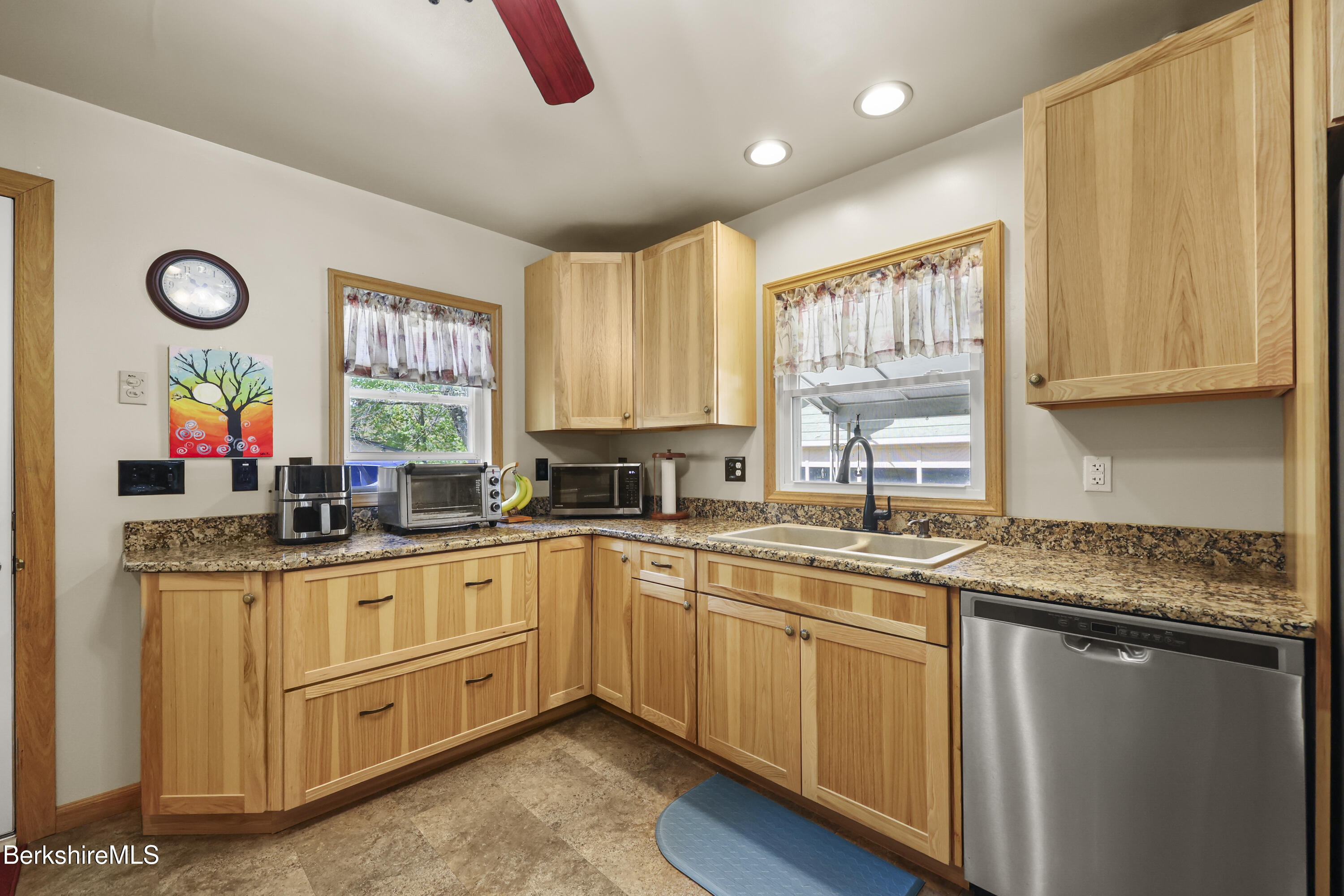 13 Simon Avenue Adams, MA 01220 - Photo 9 of 30 75 Kitchen