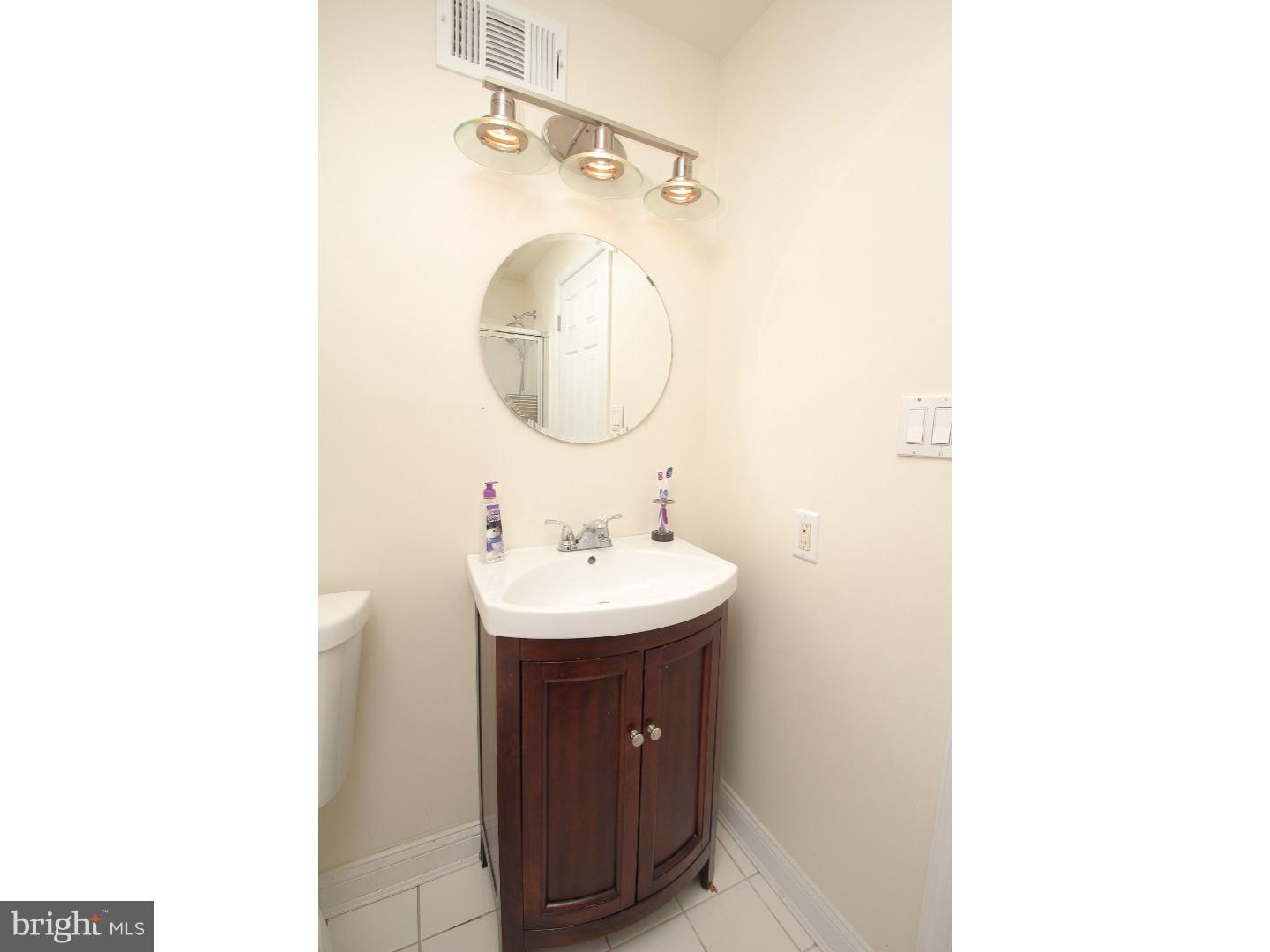 2578 High Road Huntingdon Valley, PA 19006 - Photo 23 of 25 Master Bathroom