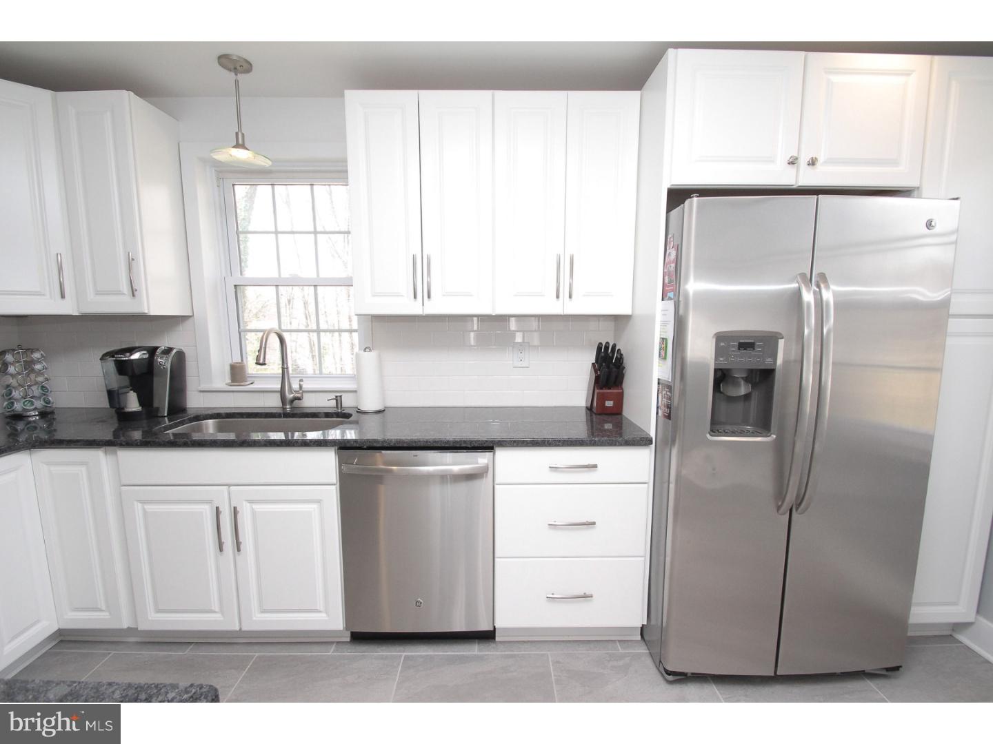 2578 High Road Huntingdon Valley, PA 19006 - Photo 5 of 25 Kitchen