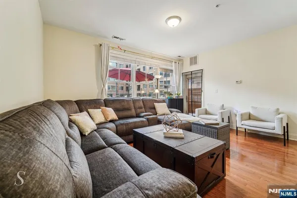 $4,500 | 20 Ave At Port Imperial, Unit 113, West New York, NJ 07093